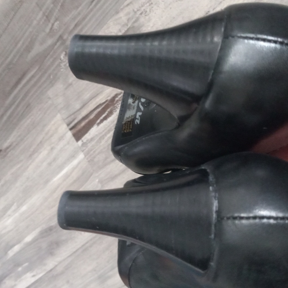Clark's Artisan Black Leather Society Dance Pump Size 7M - Picture 10 of 13